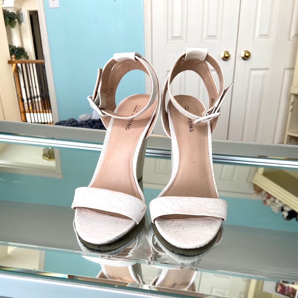 White Snake Pattern Heel - Picture 4 of 5